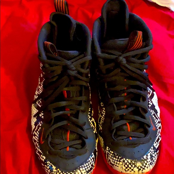 Shoes - Picture 1 of 2